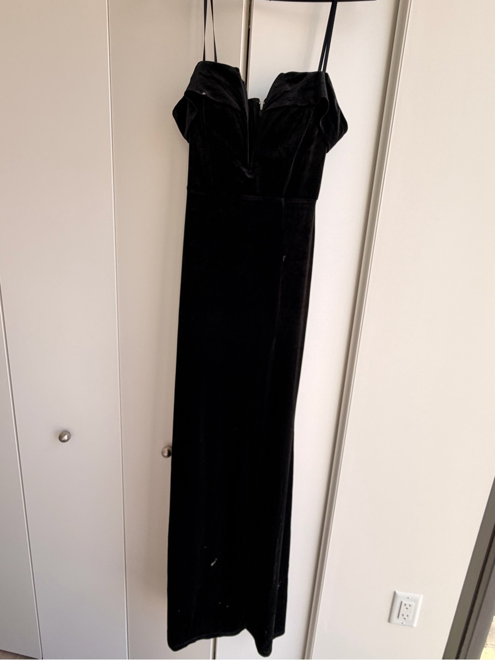 Windsor Black Velvet Maxi Dress – Size Small